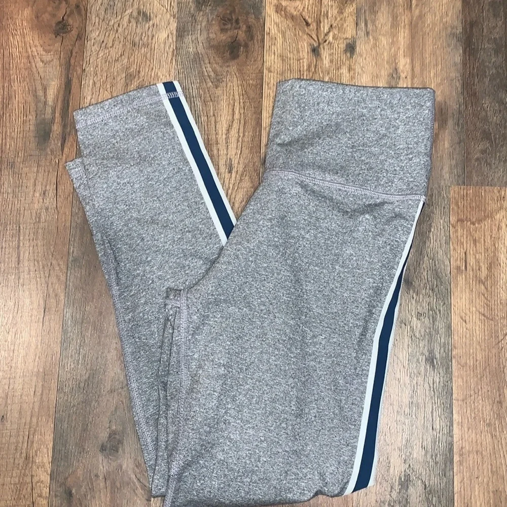 Aerie Chill Play Move Leggings. ‎ NWOT.  Size Medium
